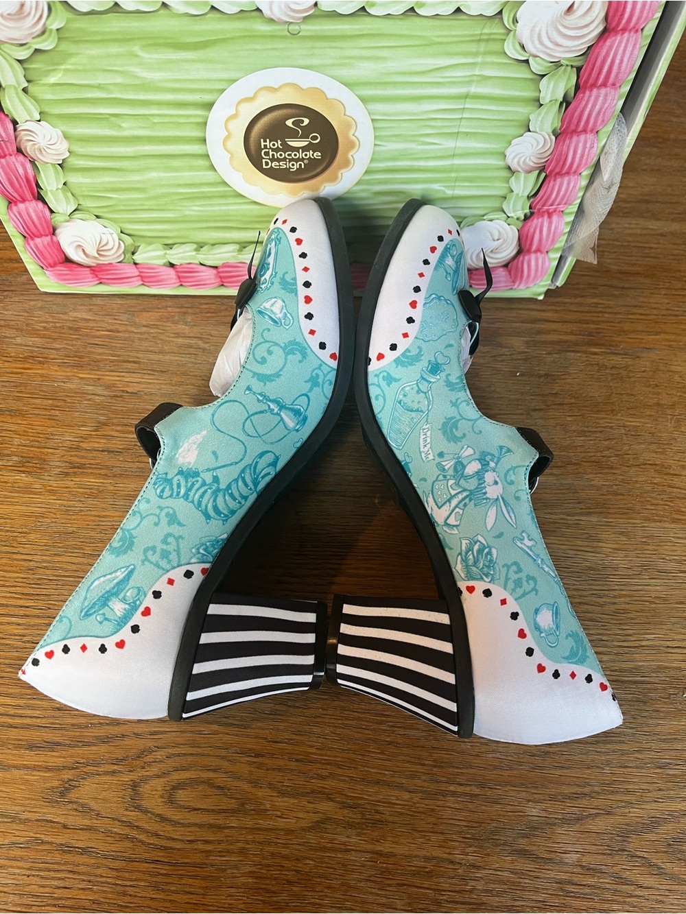 Brand new in box never worn Hot Chocolate Design Alice convertible mid heels - Picture 4 of 13